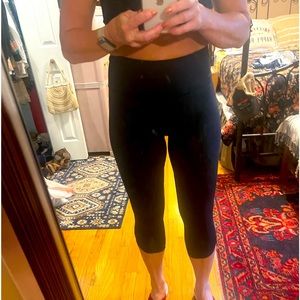 Size 8 Lululemon cropped yoga pant with mesh details